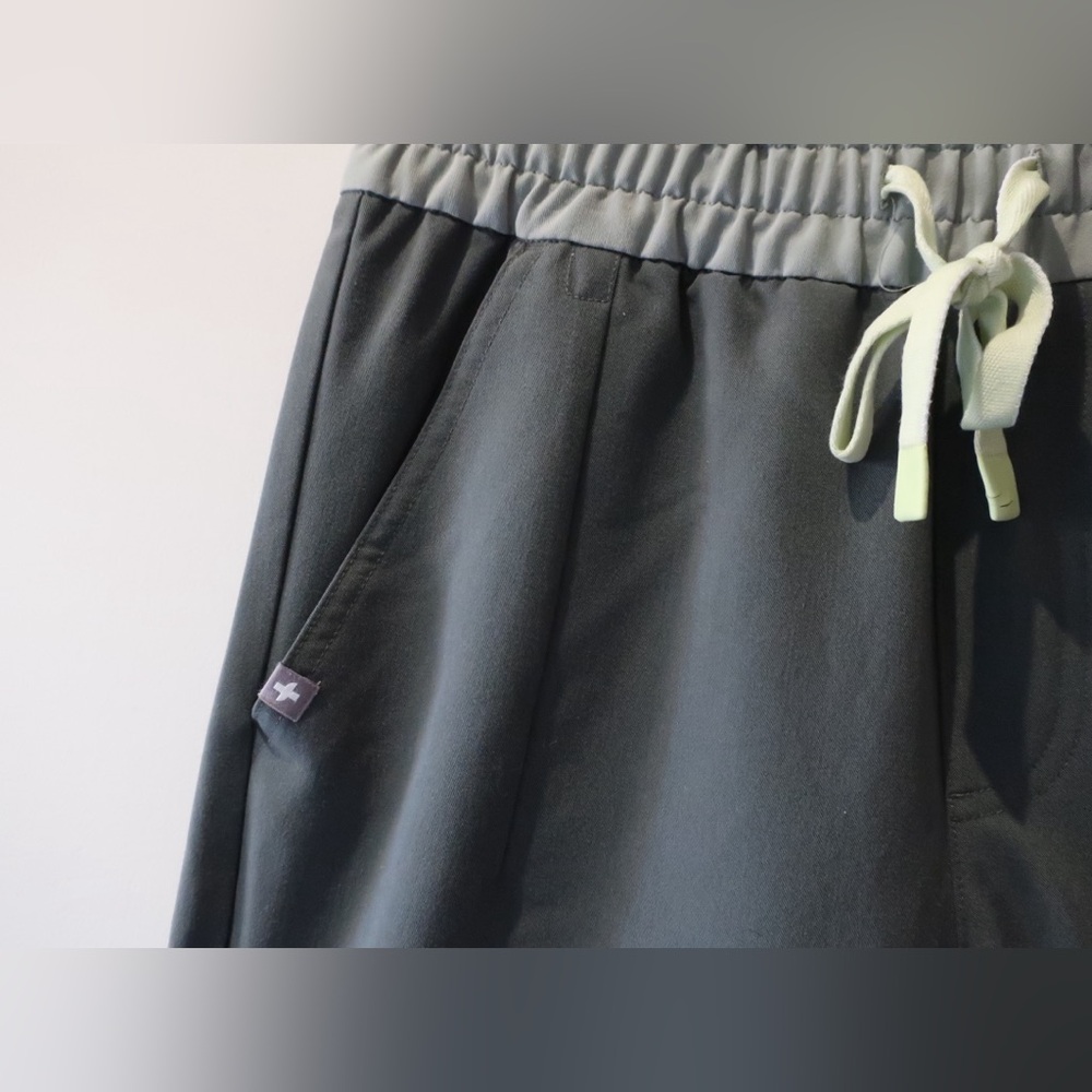 Figs Bonsai HW Tatu Slim Joggers -S (reg length) - BNWOT
